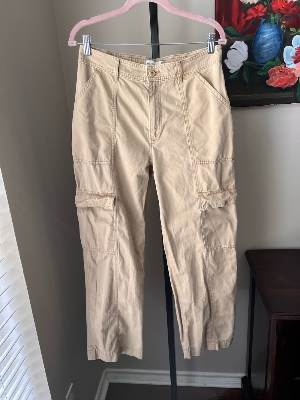 Abercrombie & Fitch women’s Khaki Cargo Pants READ